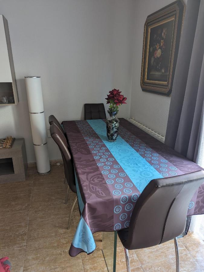Vivienda Compartida Con Ambiente Familiar Appartement Sesena Buitenkant foto